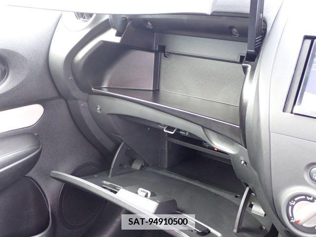 Nissan NOTE 2017-05 337145-12