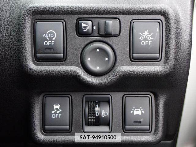 Nissan NOTE 2017-05 337145-6
