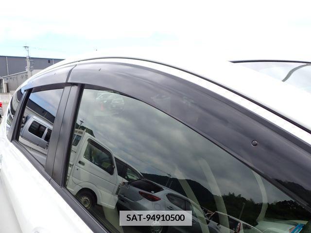 Nissan NOTE 2017-05 337145-20