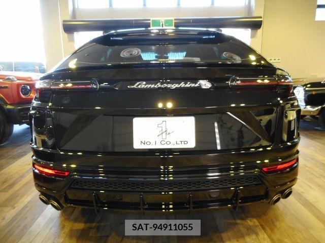 Lamborghini URUS 2023-02 333701-4