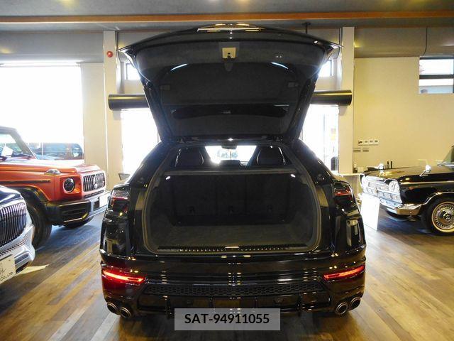 Lamborghini URUS 2023-02 333701-25