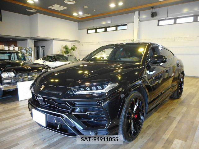 Lamborghini URUS 2023-02 333701-0