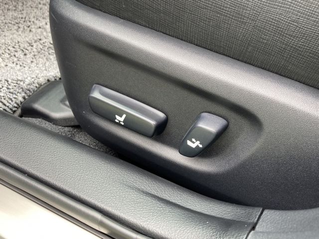 Toyota MARK X 2010-01 186458-25