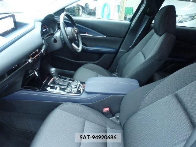 Mazda CX-30 2023-05 302099-21