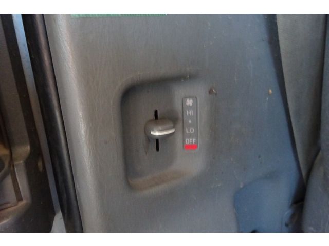 Toyota HIACE VAN 2005-07 17049-12
