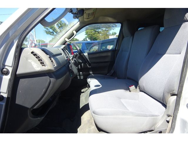 Toyota HIACE VAN 2005-07 17049-5
