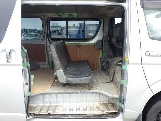 Toyota HIACE VAN 2005-07 17049-17