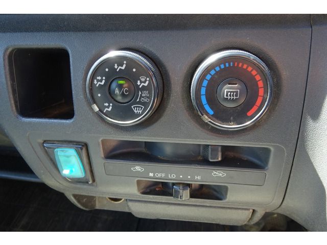 Toyota HIACE VAN 2005-07 17049-16