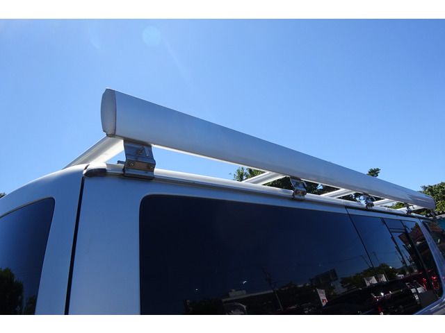 Toyota HIACE VAN 2005-07 17049-8