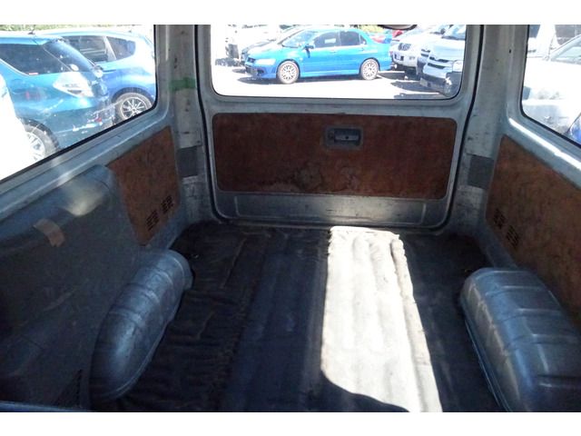 Toyota HIACE VAN 2005-07 17049-7