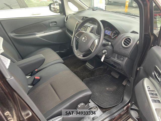 Nissan DAYZ 2014-12 323306-4