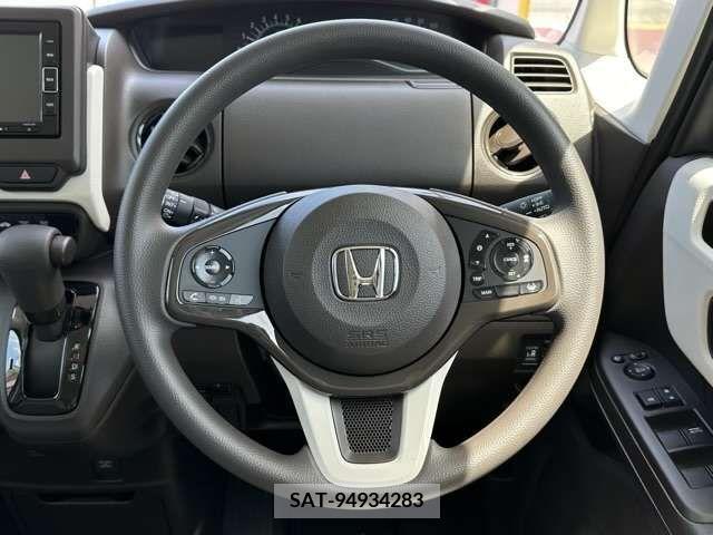 Honda N BOX 2023-10 307443-7