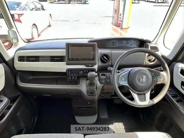 Honda N BOX 2023-10 307443-6