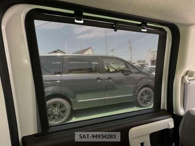 Honda N BOX 2023-10 307443-5