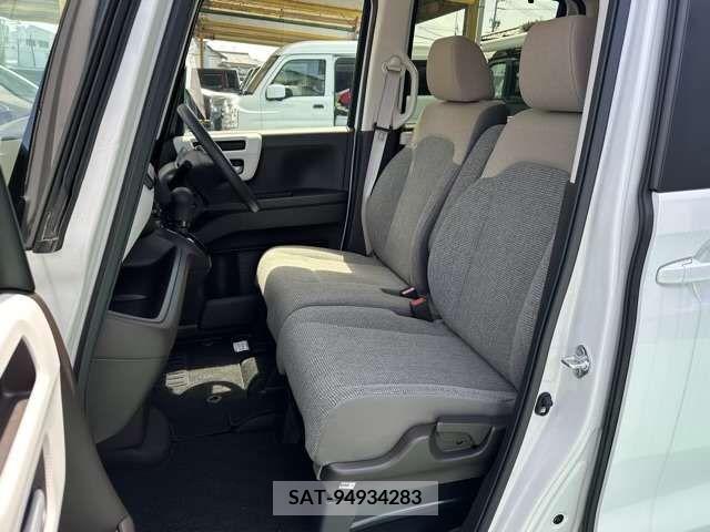 Honda N BOX 2023-10 307443-2