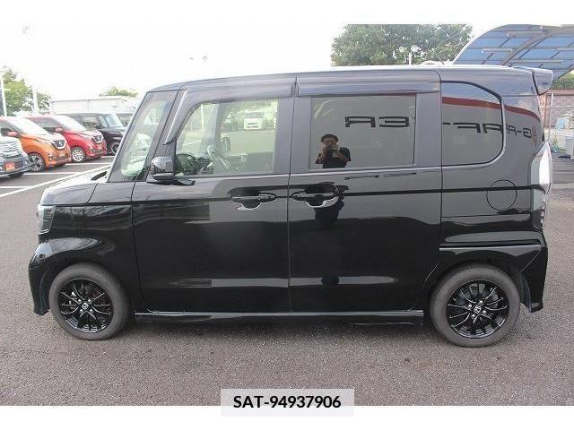 Honda N BOX CUSTOM 2022-01 364982-8