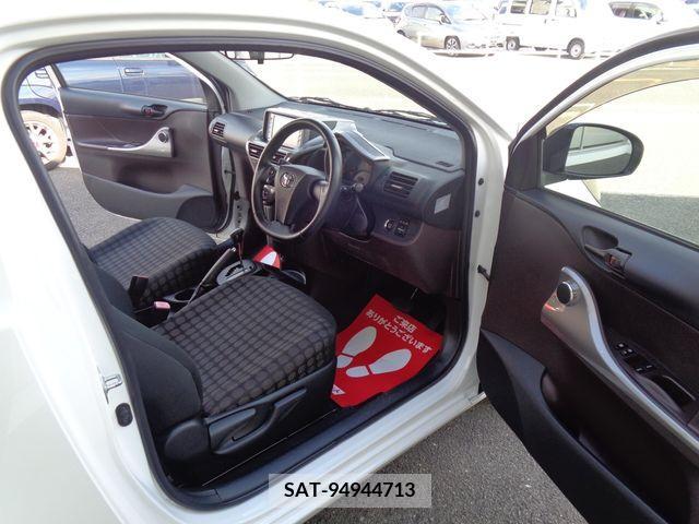 Toyota IQ 2010-08 217309-7