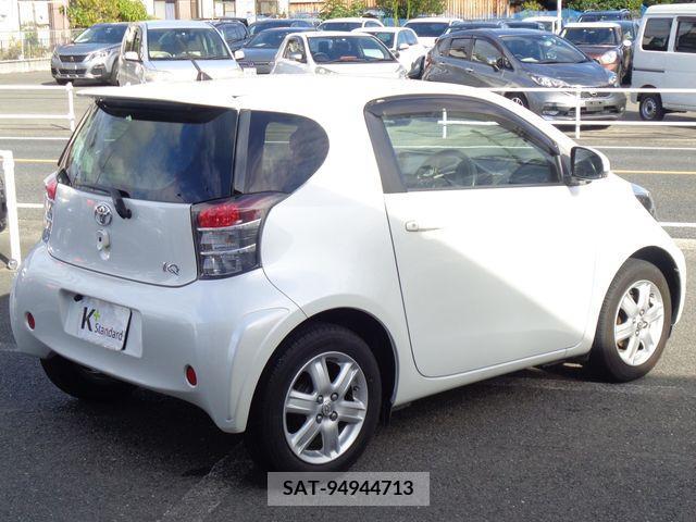Toyota IQ 2010-08 217309-24