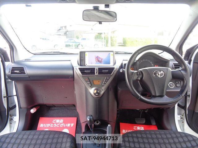 Toyota IQ 2010-08 217309-11