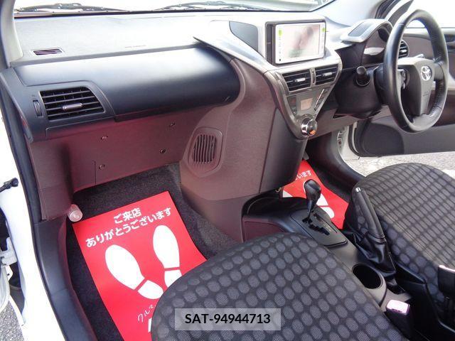 Toyota IQ 2010-08 217309-14