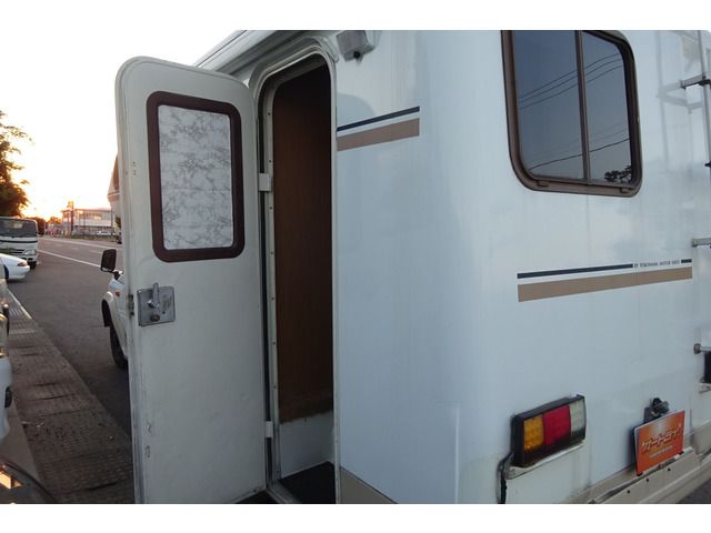 Isuzu RODEO 1990-11 18451-10