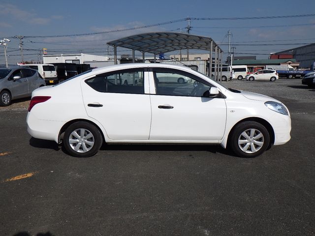 Nissan LATIO 2014-11 195360-4