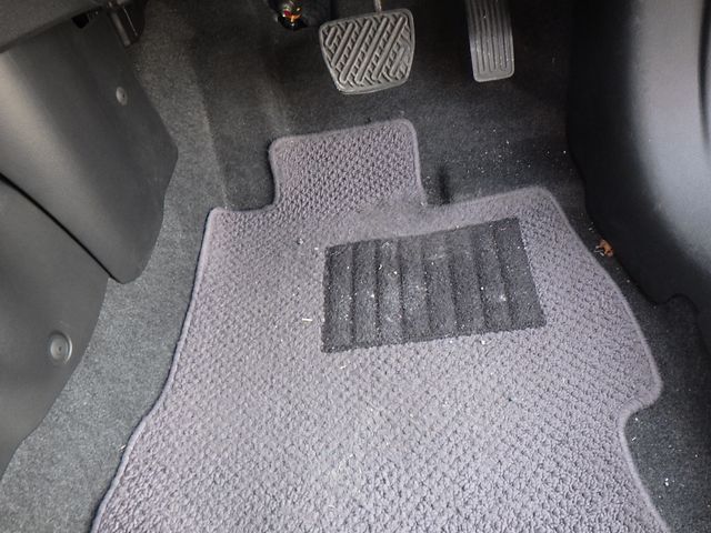 Nissan LATIO 2014-11 195360-19