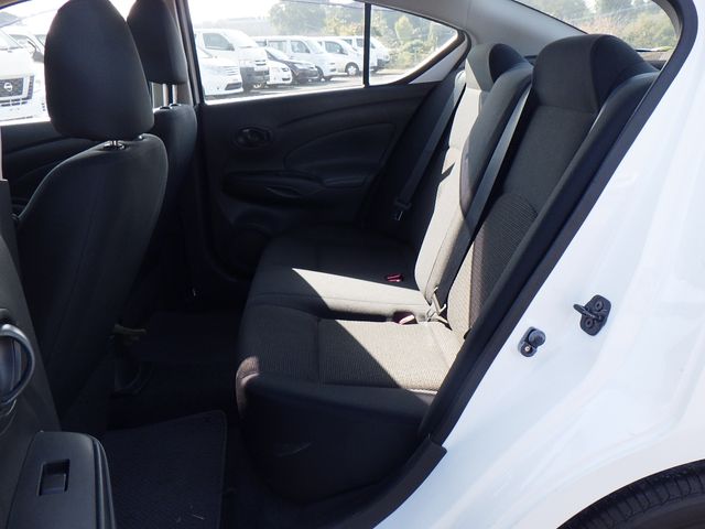 Nissan LATIO 2014-11 195360-10