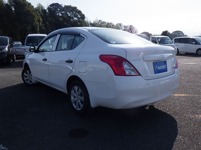 Nissan LATIO 2014-11 195360-2
