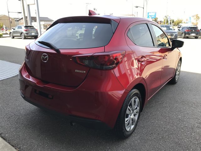 Mazda MAZDA2 2020-08 12935-2