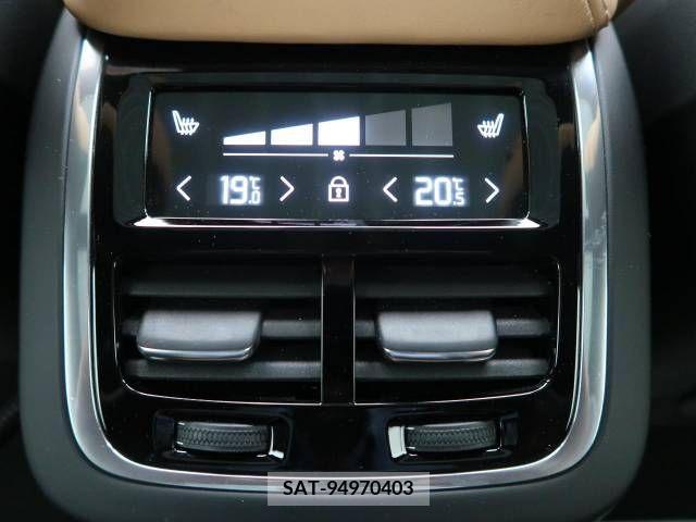 Volvo XC60 2019-03 320601-10
