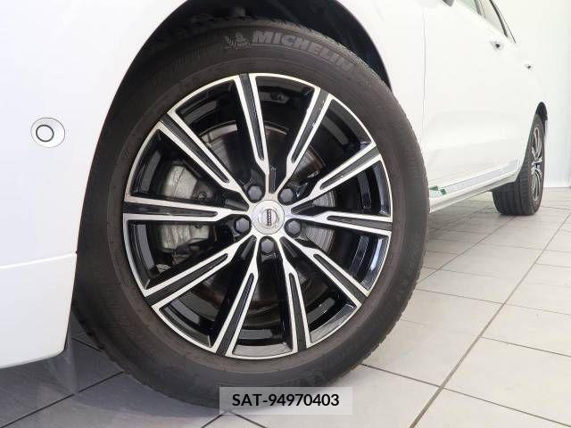Volvo XC60 2019-03 320601-18