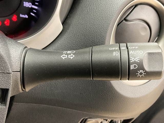 Nissan JUKE 2012-03 15546-7