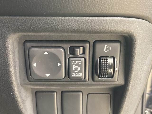 Nissan JUKE 2012-03 15546-6