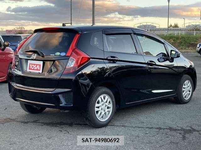 Honda FIT 2014-09 221643-1