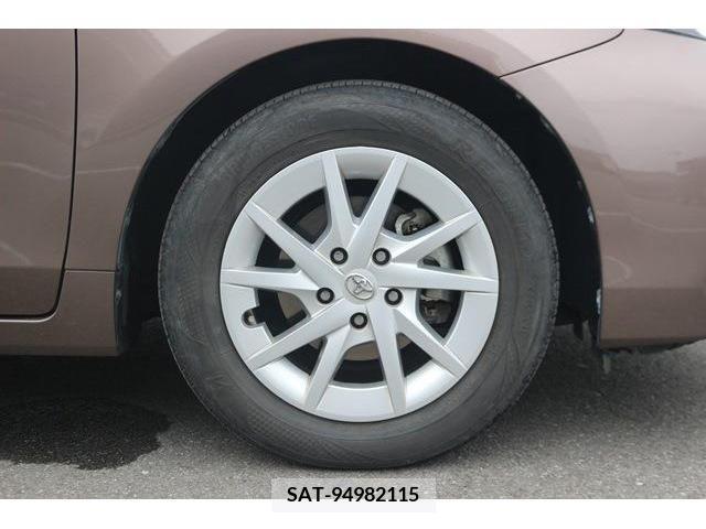 Toyota PRIUS ALPHA 2015-10 282431-11