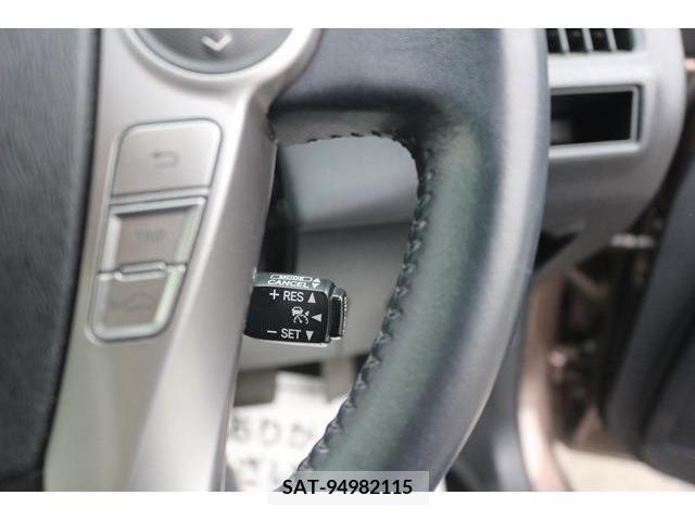 Toyota PRIUS ALPHA 2015-10 282431-16