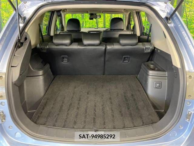 Mitsubishi OUTLANDER PHEV 2013-12 365915-10