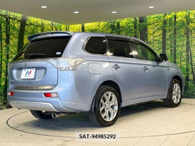 Mitsubishi OUTLANDER PHEV 2013-12 365915-17