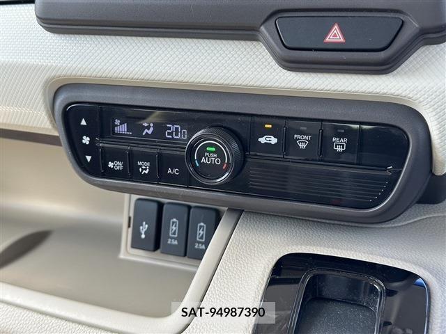Honda N BOX 2019-04 279724-7