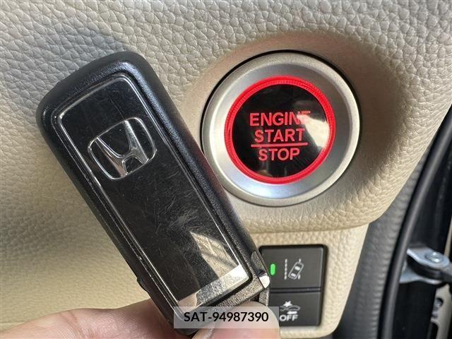 Honda N BOX 2019-04 279724-13