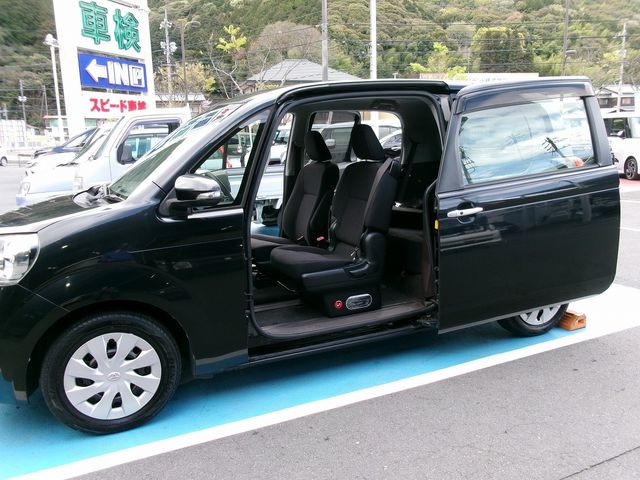Toyota PORTE 2012-10 3340-3