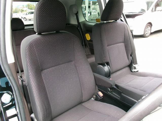 Toyota PORTE 2012-10 3340-6