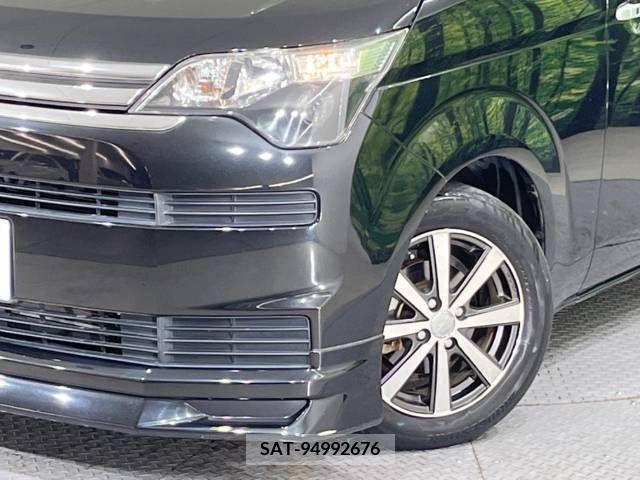 Toyota SPADE 2013-02 338376-12