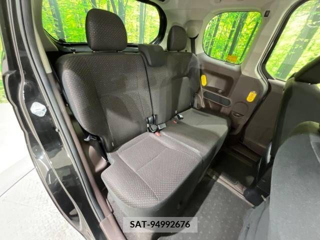 Toyota SPADE 2013-02 338376-9
