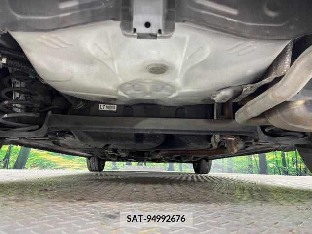Toyota SPADE 2013-02 338376-19