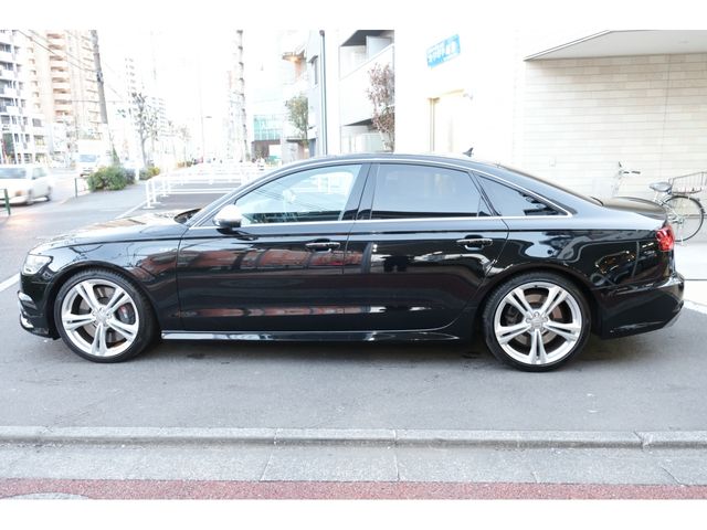 Audi S6 2018-03 28657-7