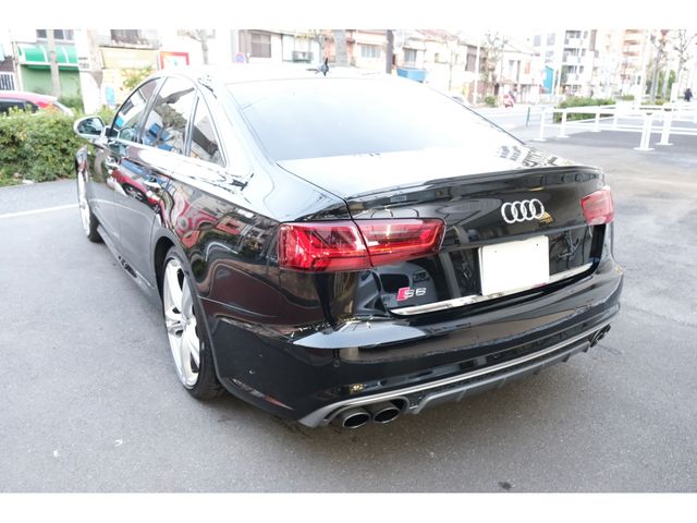 Audi S6 2018-03 28657-2