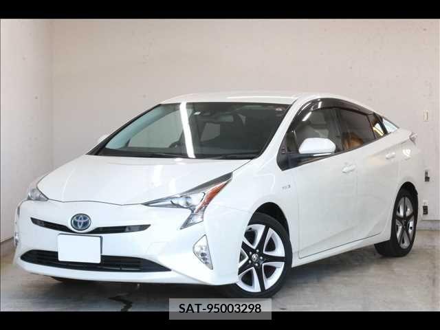 Toyota PRIUS 2018-04 366641-0