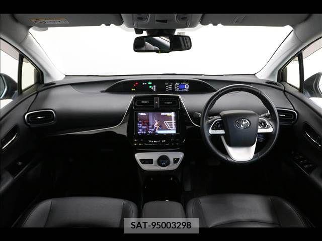 Toyota PRIUS 2018-04 366641-2